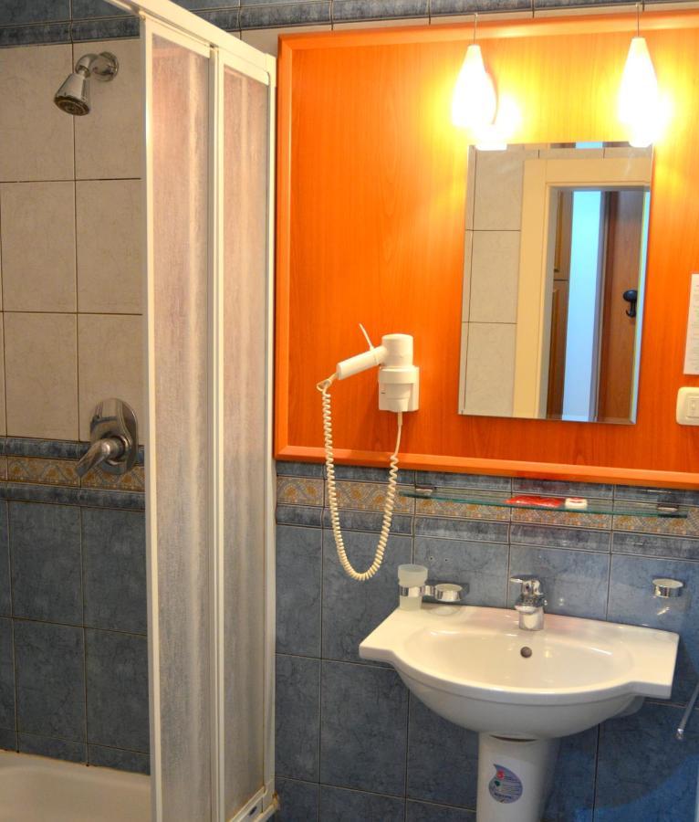 Hotel Iadolina Stana de Vale Luaran gambar