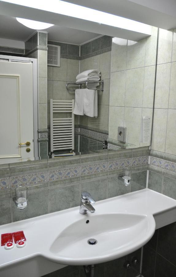 Hotel Iadolina Stana de Vale Luaran gambar