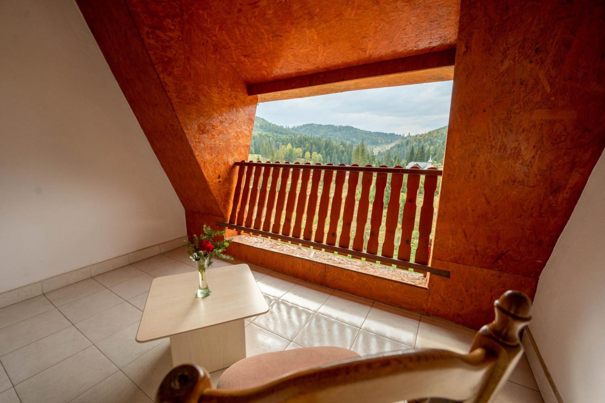 Hotel Iadolina Stana de Vale Luaran gambar