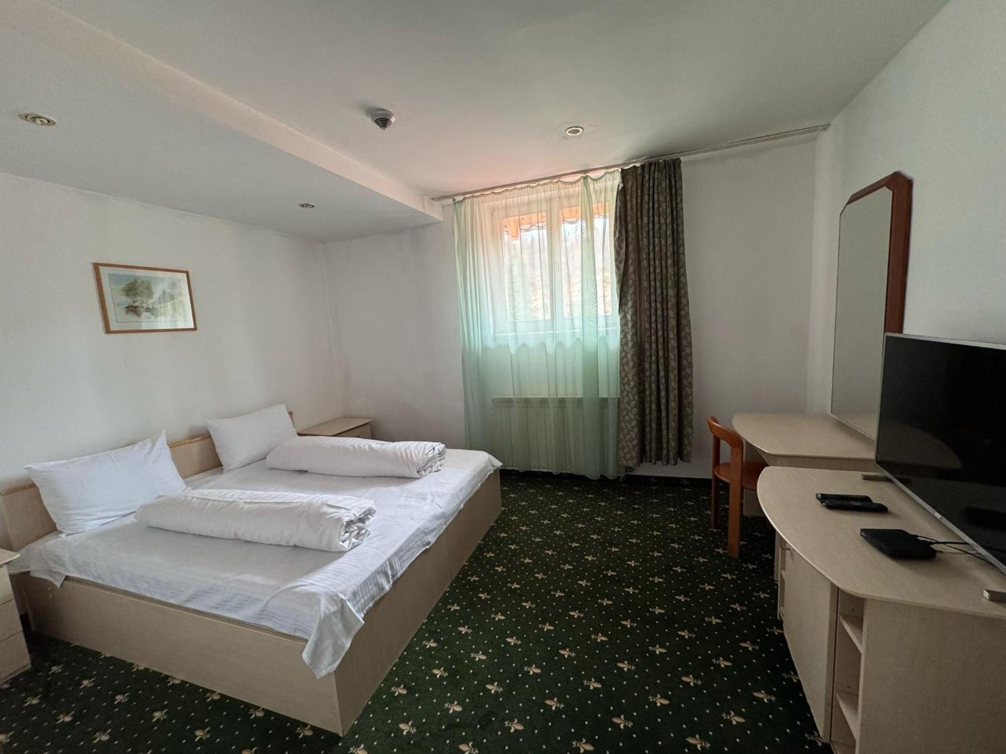 Hotel Iadolina Stana de Vale Luaran gambar