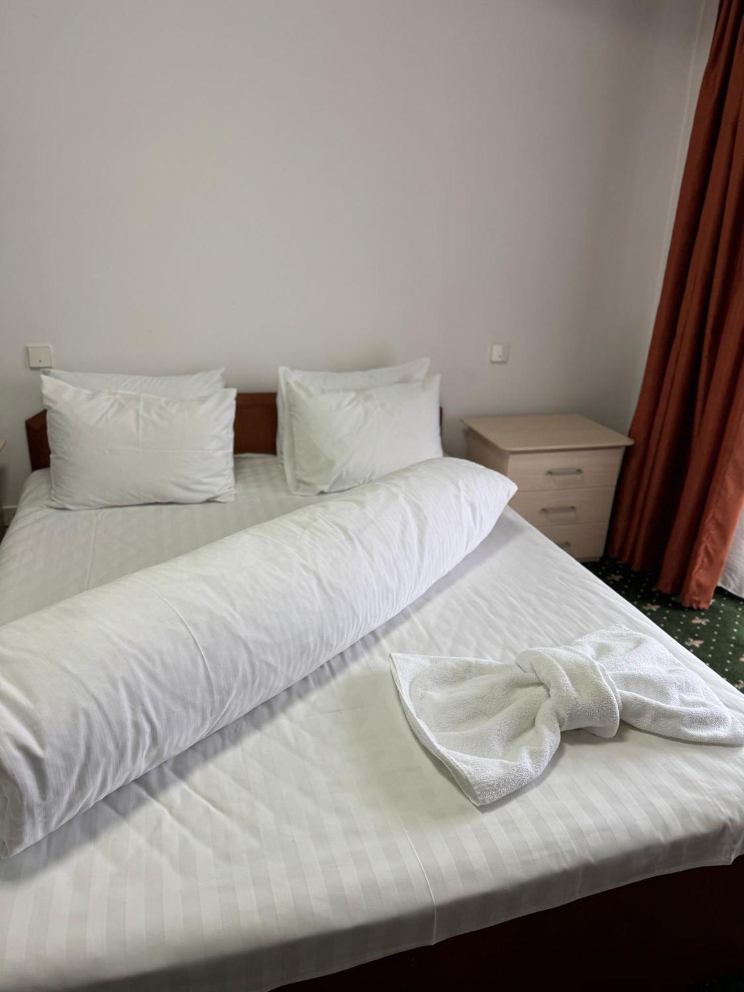 Hotel Iadolina Stana de Vale Luaran gambar