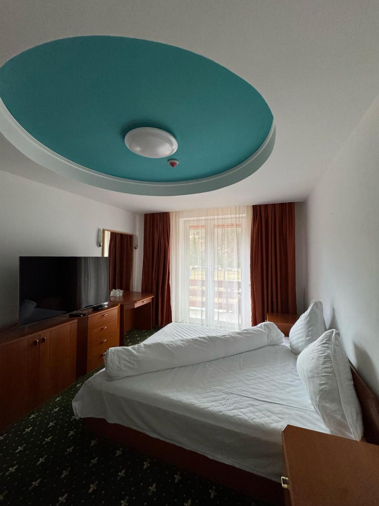 Hotel Iadolina Stana de Vale Luaran gambar